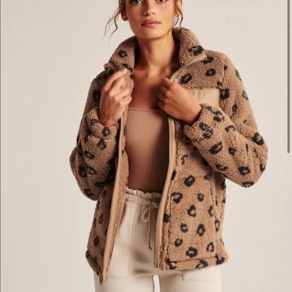 Abercrombie & Fitch Taupe Leopard Teddy Jacket - Picture 4 of 16